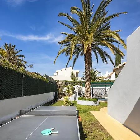 Villa In Coastal Town Of Carvoeiro, Algarve